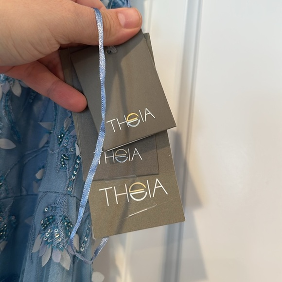 NWT $1095 Theia Blue Floral Sequin Sweetheart Cap-Sleeve Gown Dress Size 16 - Picture 9 of 13